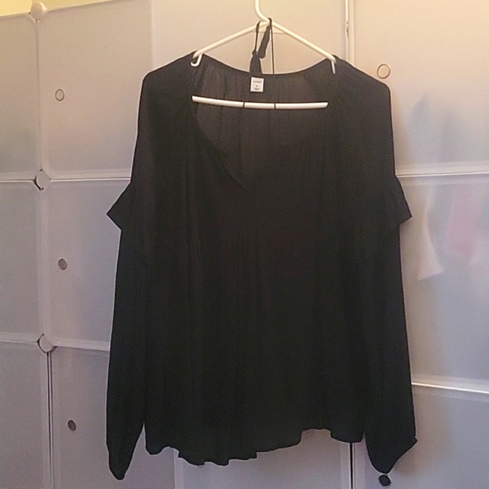 Old Navy women's black blouse